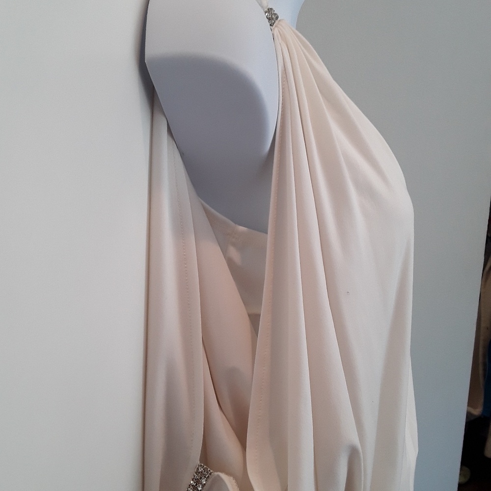 Plus size dresse - Picture 3 of 4